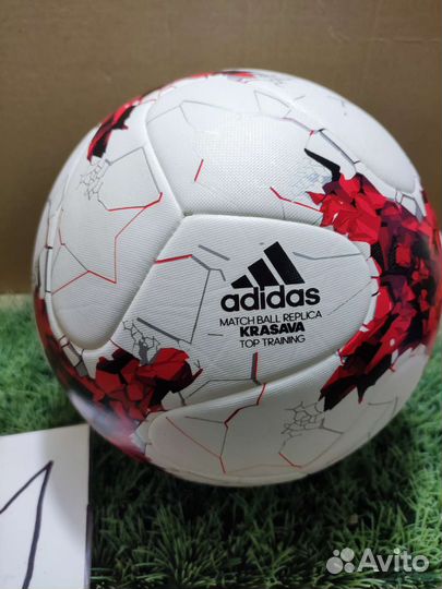 Футбольный мяч adidas Fifa красава 2017