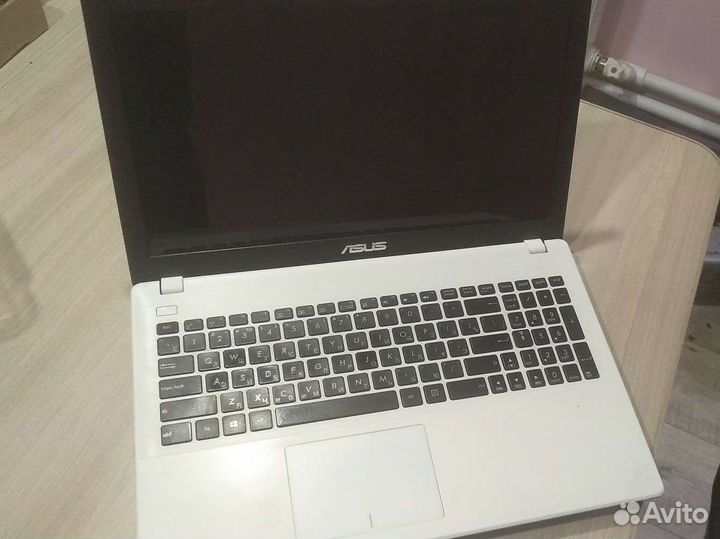 Ноутбук Asus x551c