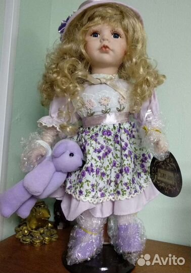 Кукла фарфоровая коллекционная