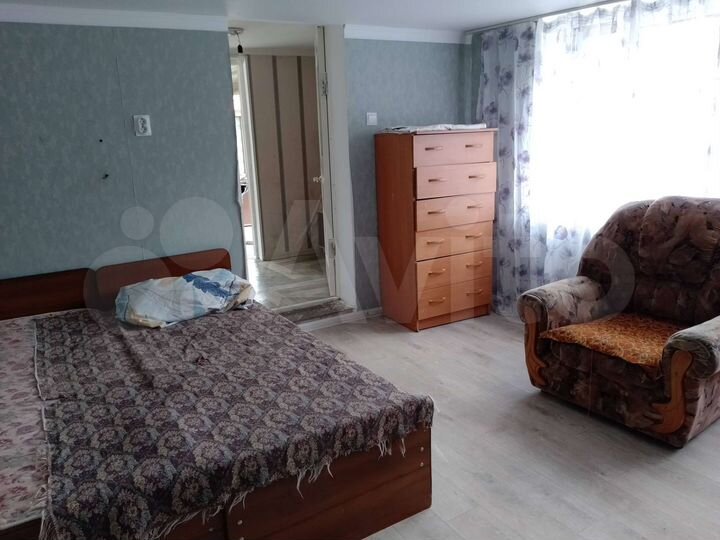 Комната 28 м² в 1-к., 1/2 эт.