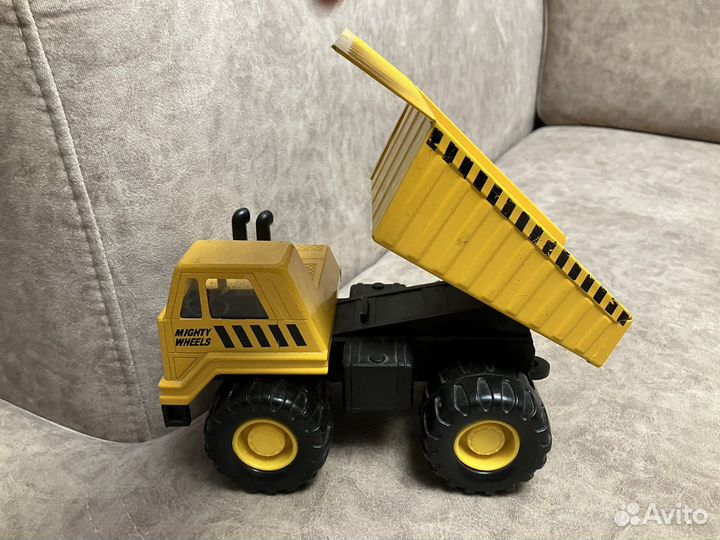 Самосвал металлический