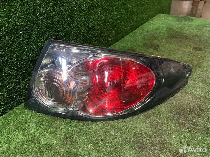 Стоп-сигнал / фонарь задний правый Mazda Atenza