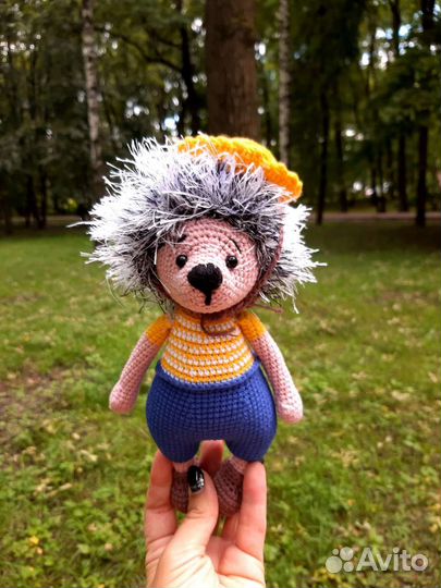 Вязаная игрушка Ёжик