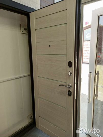 Дверь входная