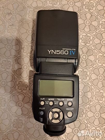 Фотовспышка Yongnuo Speedlite YN560 IV