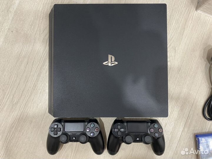 Sony PlayStation 4 PRO +550игр +2дж