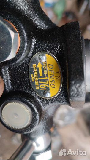 Топливоподкачивающий на Komatsu двиг. 6d125