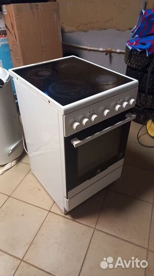 Плита электрическая Electrolux