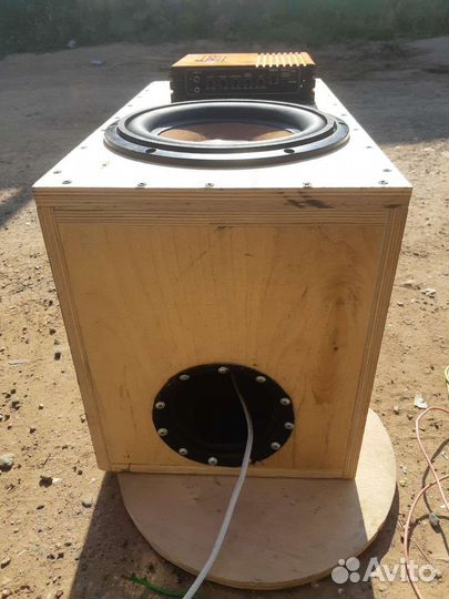 Сабвуфер с моноблоком