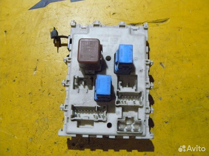 Блок предохранителей салонный Nissan Almera N16
