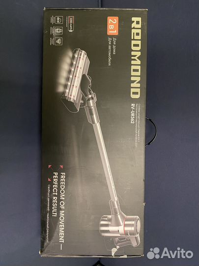 Пылесос Redmond RV-UR362 новый