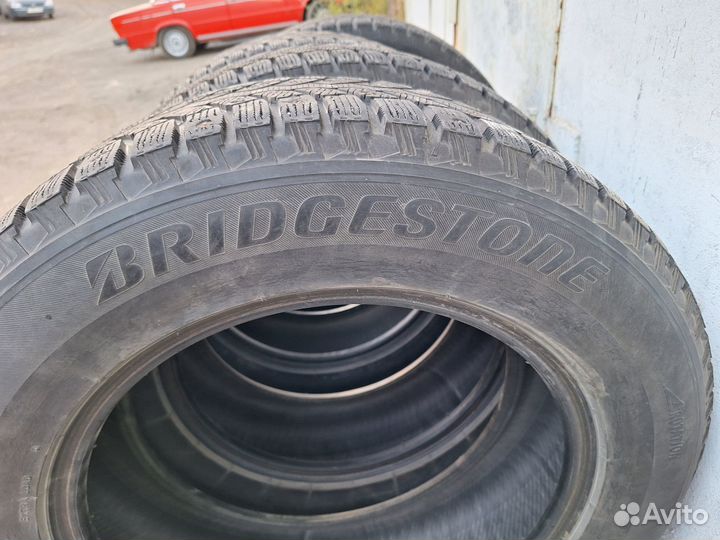 Bridgestone Blizzak Ice 225/65 R17