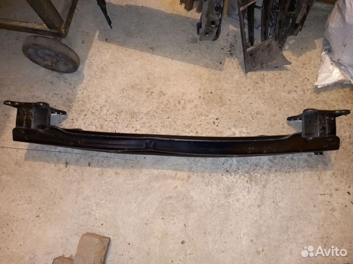 Балка (усилитель) переднего бампера LADA Vesta
