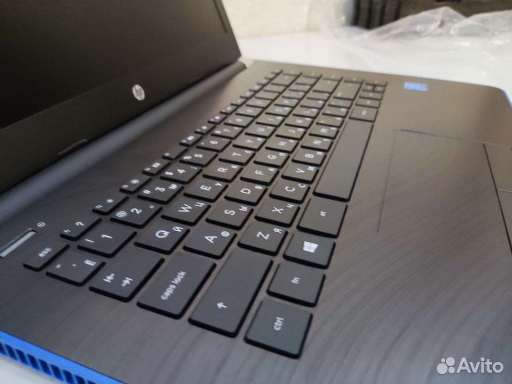 Новый 4х ядерный ноутбук HP intel/8GB/SSD