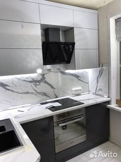 Кухня с антресолями артикул 32658