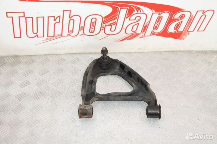 Рычаг задний левый верхний Toyota Mark 90 100