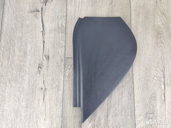 Накладка торпедо левая Carina E