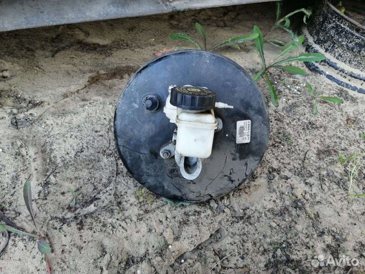 Вакуумный усилитель тормозов, тормозной цилиндр