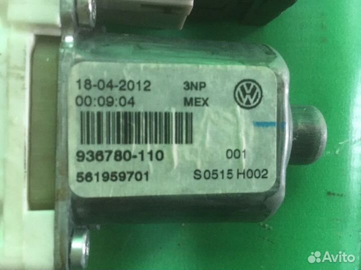 Моторчик стеклоподъемника передний левый