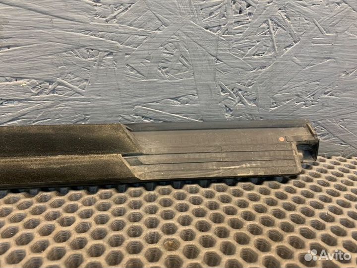 Молдинг стекла задний левый Bmw X7 G07 M-pack