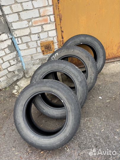 Yokohama BluEarth-XT AE61 225/65 R17 102H