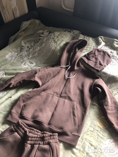 Костюм женский новый