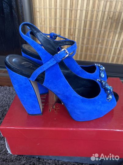 Босоножки 40р