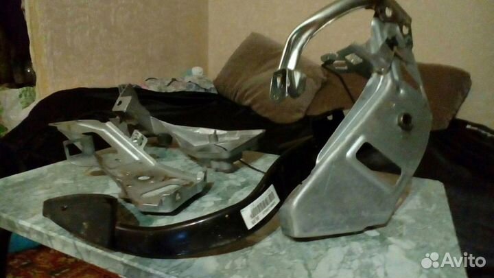 Педаль тормоза