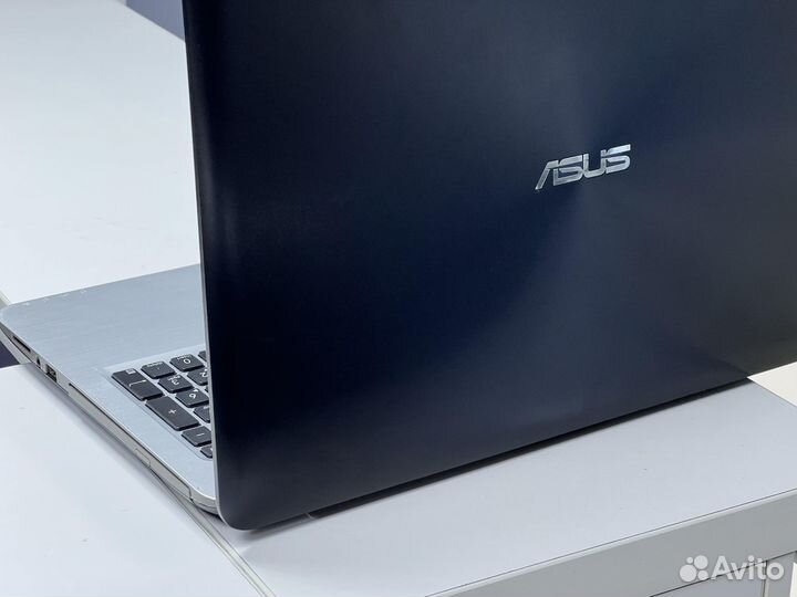Ноутбук Asus для игр и работы