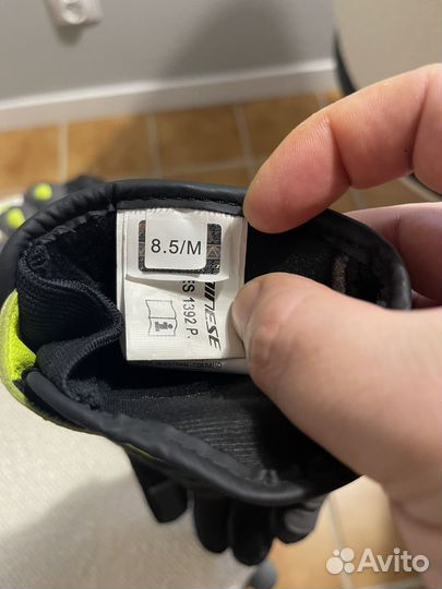 Продам мотоперчатки Dainese