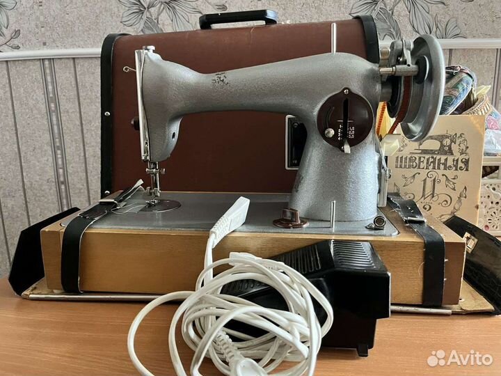 Швейная машина электрическая