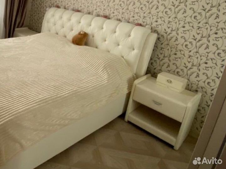 Тумба прикроватная