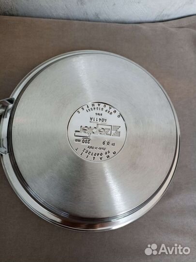 Сковорода блинница Zepter d20 темный пластик