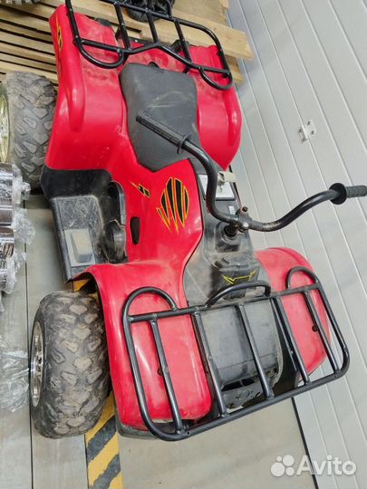 Детский квадроцикл на аккумуляторе