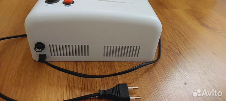 Лампа для ногтей