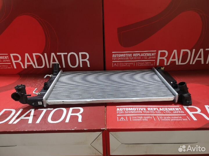 Радиатор двс oyota Avensis ZZT250 3ZZ-FE