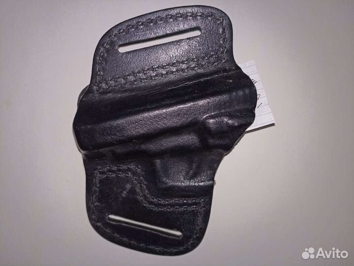 Кобуры для пистолета разные