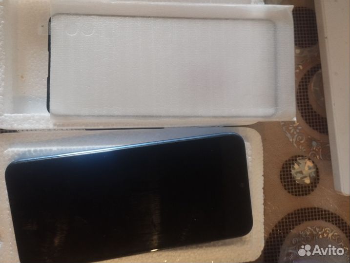 HONOR 10 Lite, 3/64 ГБ