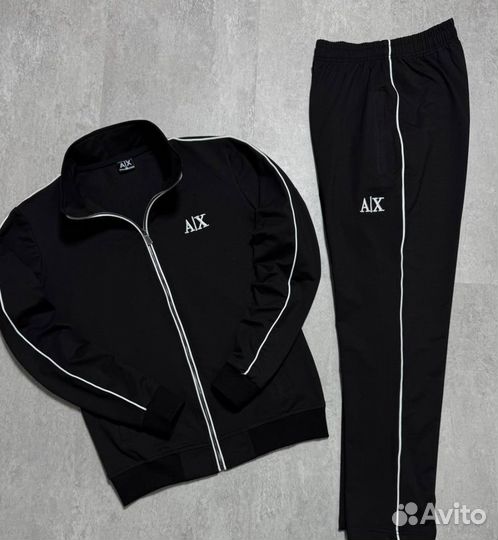 Спортивные костюмы Armani надежные