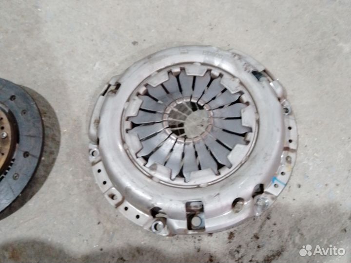 Комплект сцепления Nissan Note E11 HR16DE