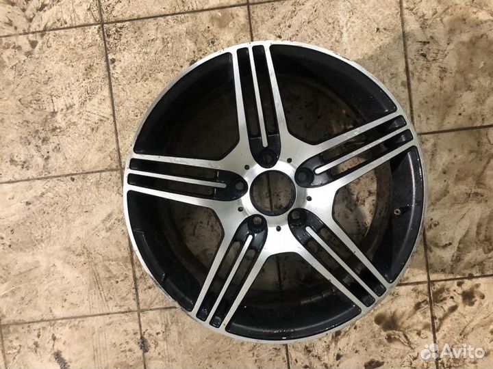 Продам литые диски. 2 штуки