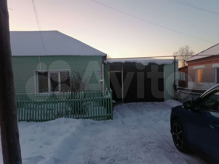 Дом 61 м² на участке 5 сот.