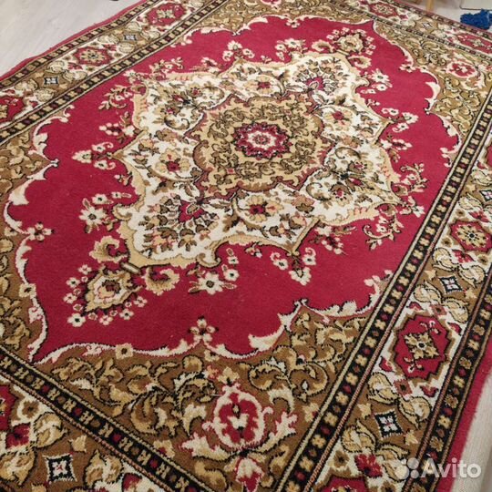 Ковер шерстяной