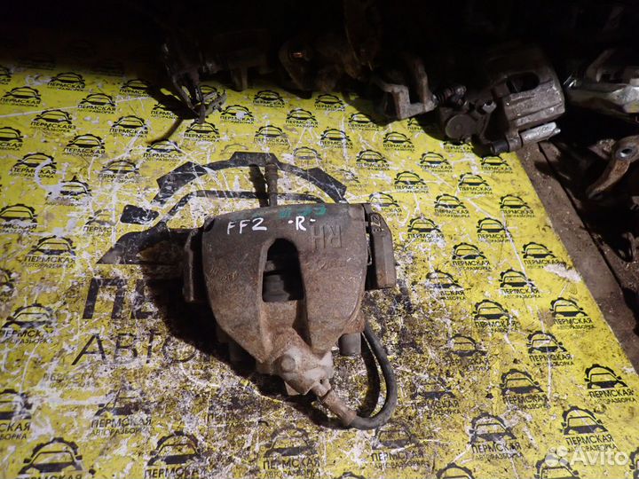 Суппорт тормозной передний правый Ford Focus 2