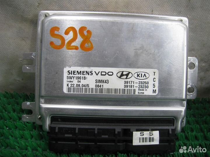 Блок управления двс Hyundai Tucson (JM) 2005