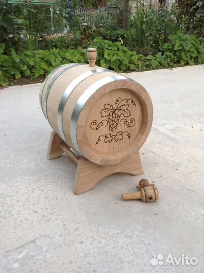 Дубовые бочки, кадки и кадушки