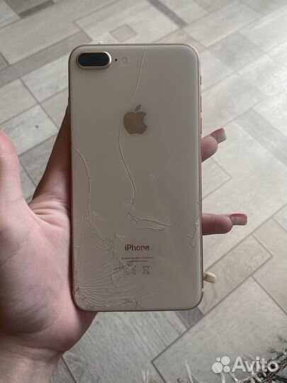 Телефон iPhone 8 plus