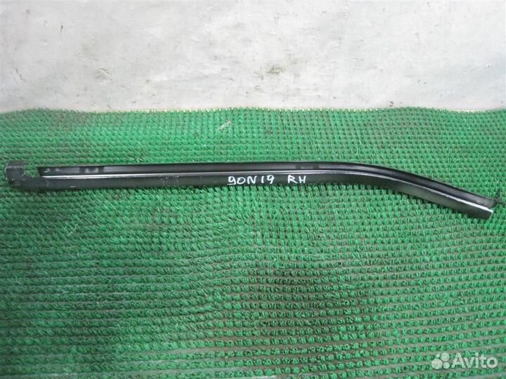 Направляющая сдвижной двери Renault Kangoo 2 (KW0