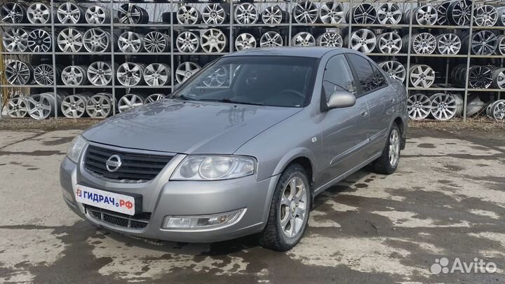 Крышка зеркала внутренняя левая Nissan Almera Classic (B10) 77230-31000