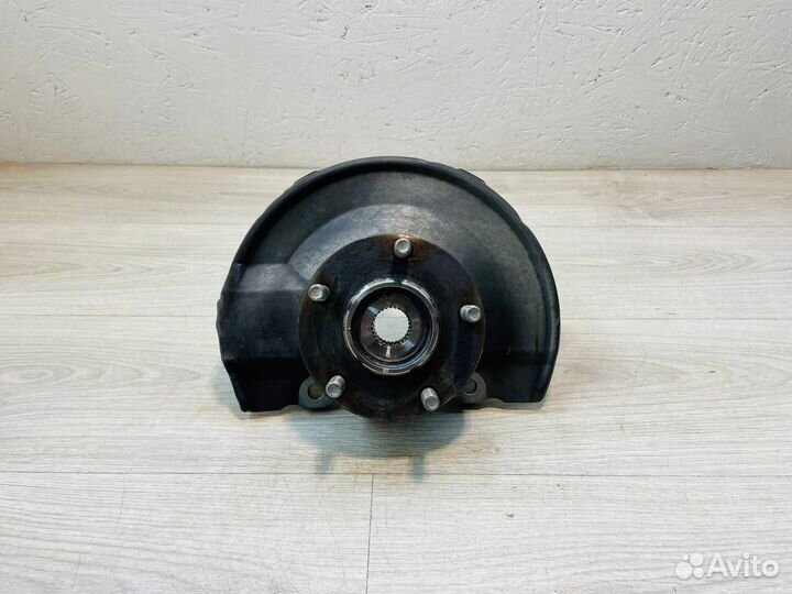 Кулак правый передний Mitsubishi Outlander XL ASX